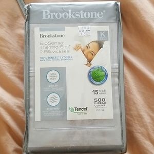 Brooks tone BioSense Thermostat Pillowcases